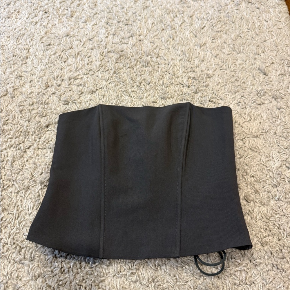 Edikted Gray Corset with Sleek Design